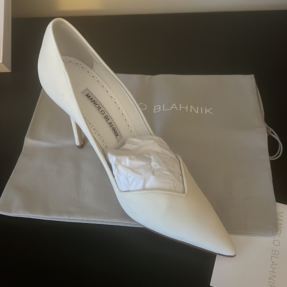 Manolo White Velvet Pumps